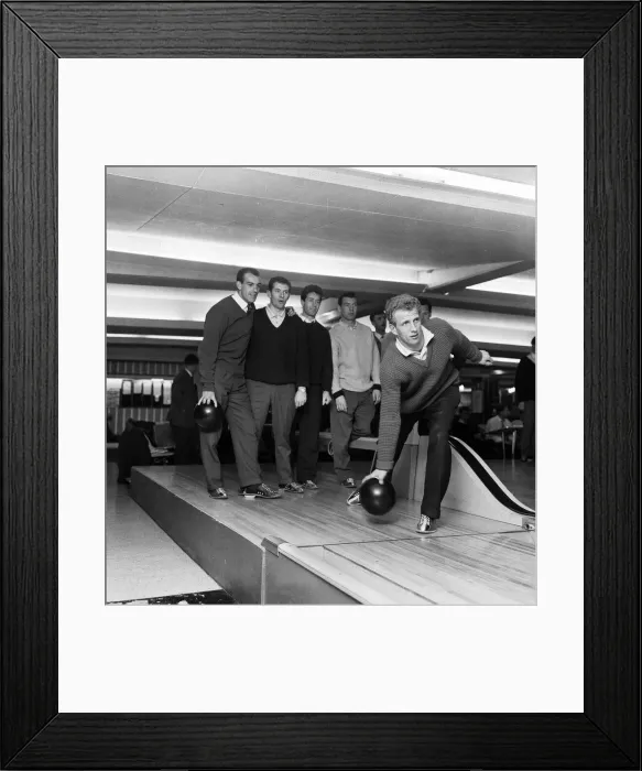 Framed Print : Fulham footballer Alan Mullery with teammates enjoying some recreational time bowling