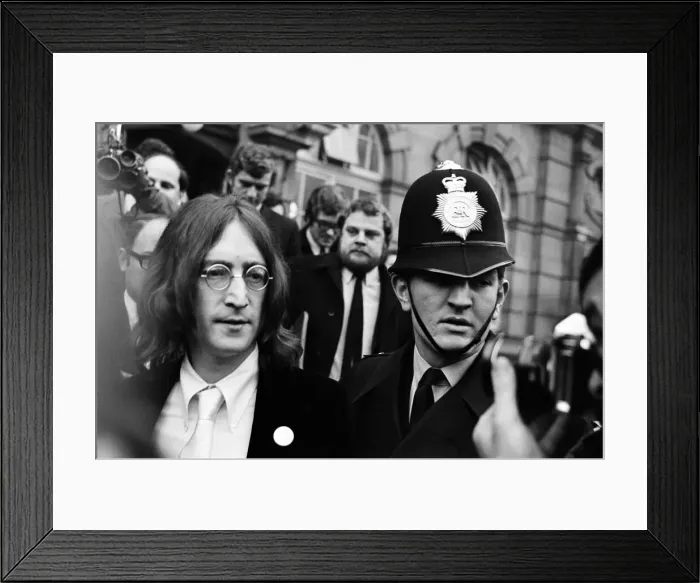 Framed Print : John Lennon at Marylebone Magistrates Court. He pleaded guilty to cannabis possession Framed Print : John Lennon at Marylebone Magistrates Court. He pleaded guilty to cannabis possession