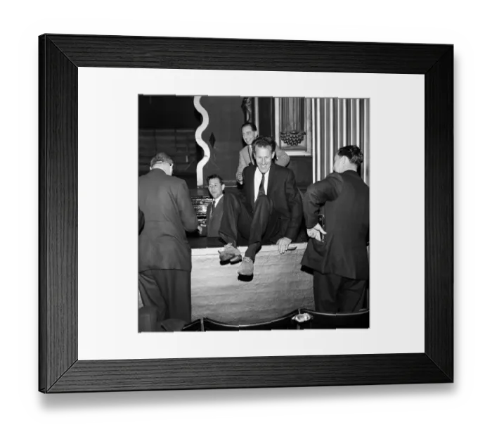Framed Print : Bruce Forsyth at The Royal Variety show rehearsal, Victoria Palace Theatre, London