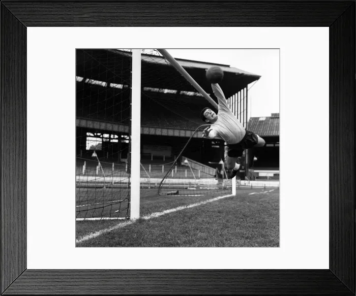 Framed Print : England football team training session at Stamford Bridge ahead of the international Framed Print : England football team training session at Stamford Bridge ahead of the international