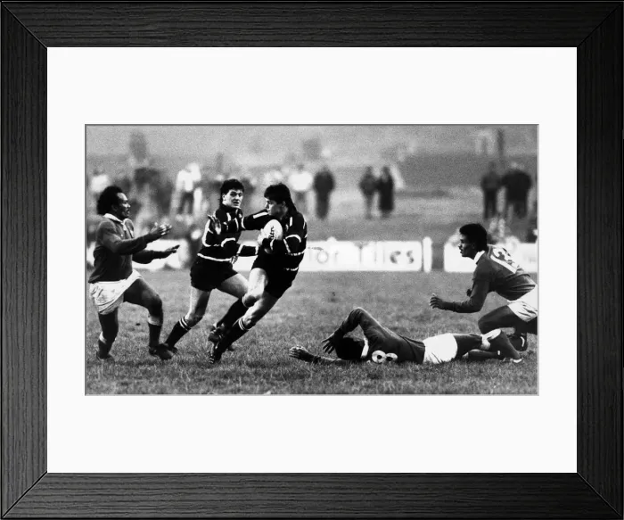 Framed Print : Jonathan Mason, Pontypridd Rugby Union Player, leaves the Western Samoans floundering