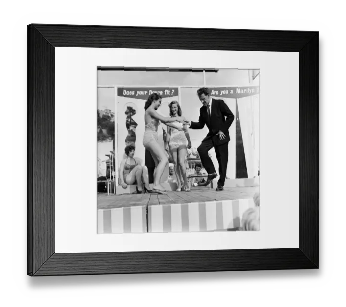 Framed Print : Bruce Forsyth, resident comedian of Gay Time at the Concert Hall Babbacombe Framed Print : Bruce Forsyth, resident comedian of Gay Time at the Concert Hall Babbacombe