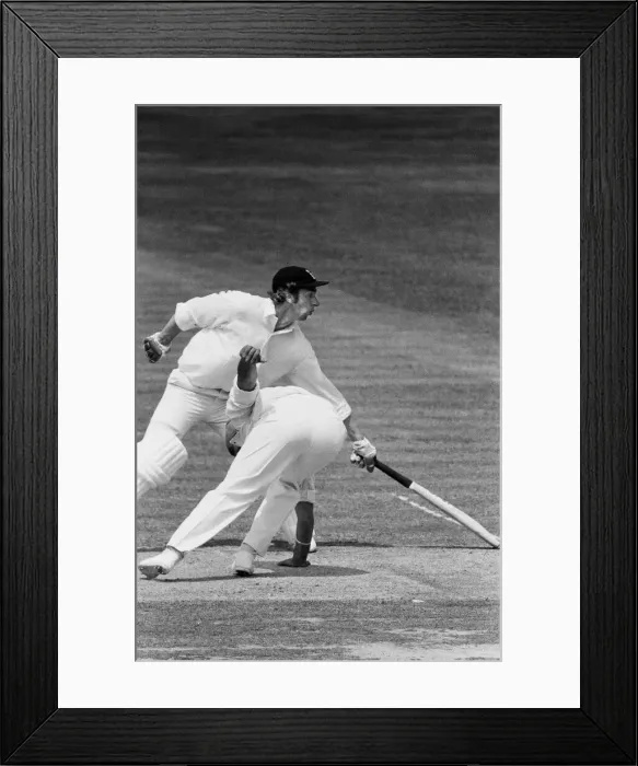 Framed Print : England v India 2nd Test 1st innings at Lords. (Picture Framed Print : England v India 2nd Test 1st innings at Lords. (Picture