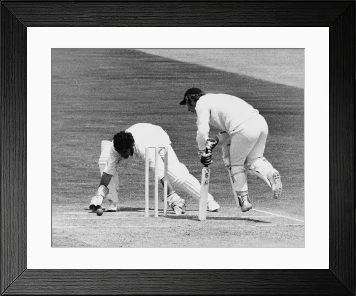 Framed Print : England v India 3rd Test 1st innings at Edgbaston. (Picture Framed Print : England v India 3rd Test 1st innings at Edgbaston. (Picture