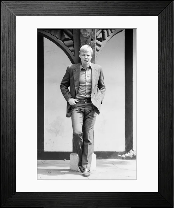 Framed Print : Jon Voight, actor and star of new release, Midnight Cowboy Framed Print : Jon Voight, actor and star of new release, Midnight Cowboy