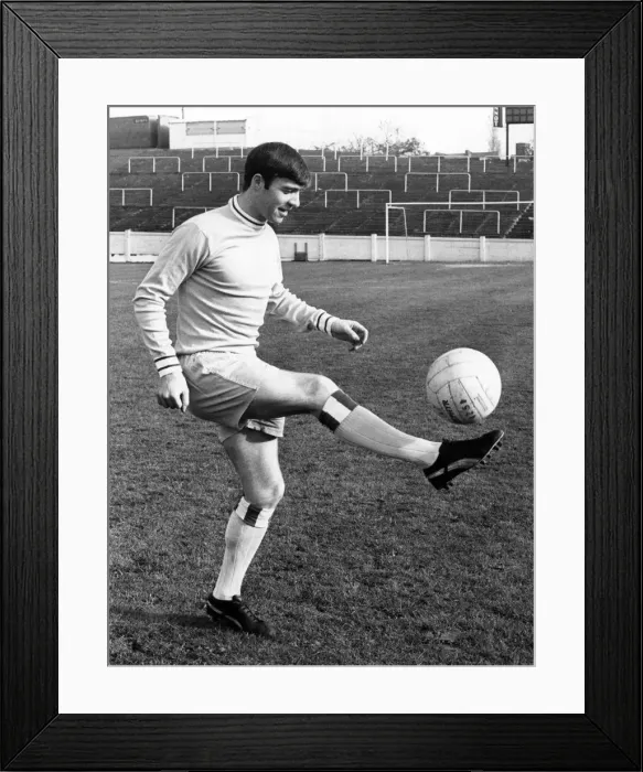 Framed Print : The Sky Blues new wing hope, Ernie Hannigan. 11th November 1967 Framed Print : The Sky Blues new wing hope, Ernie Hannigan. 11th November 1967