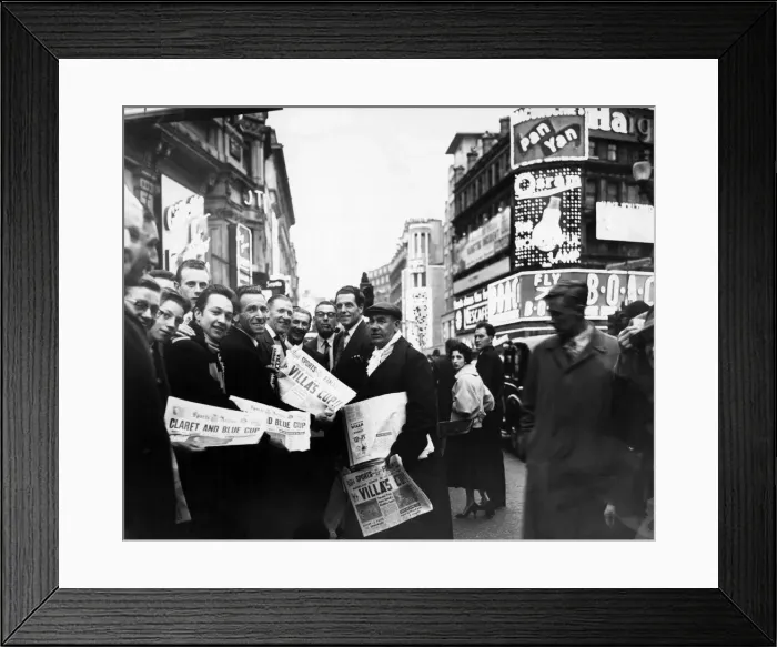 Framed Print : Breaking News. Newspaper Headlines after Aston Villa 2-1 win over Manchester United