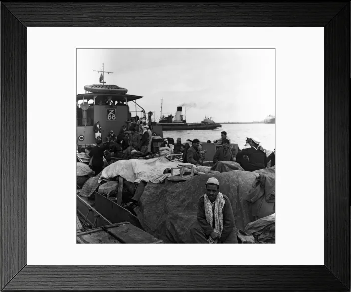 Framed Print : A series of pictures on the conflict in Palestine. Circa 1948 Framed Print : A series of pictures on the conflict in Palestine. Circa 1948