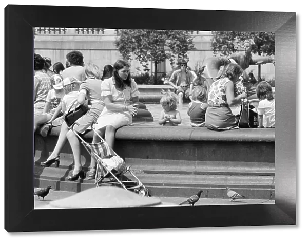 Summer Weather Pix, Trafalgar Square, London, 8th June 1976