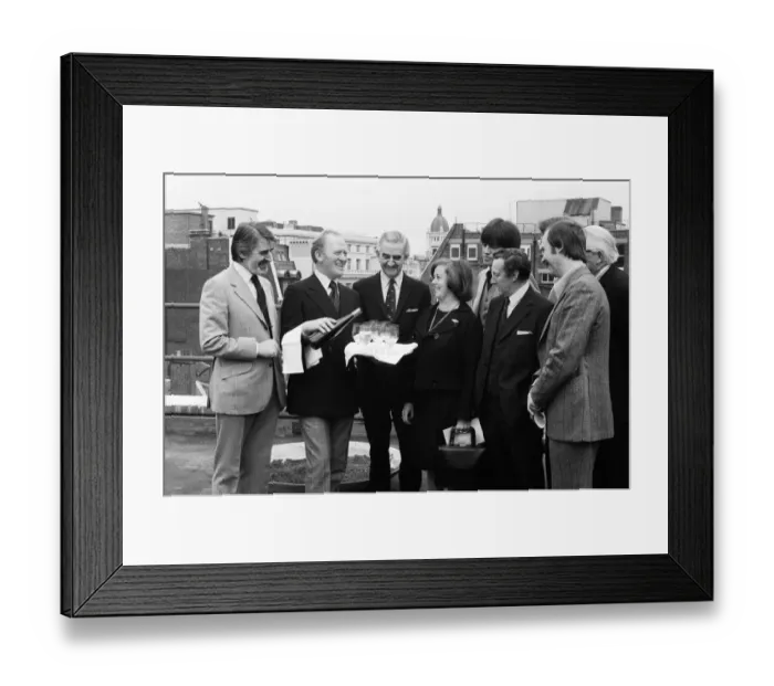 Framed Print : The 1975 Royal Television Society Awards: Actor Gordon Jackson -The Performance Award