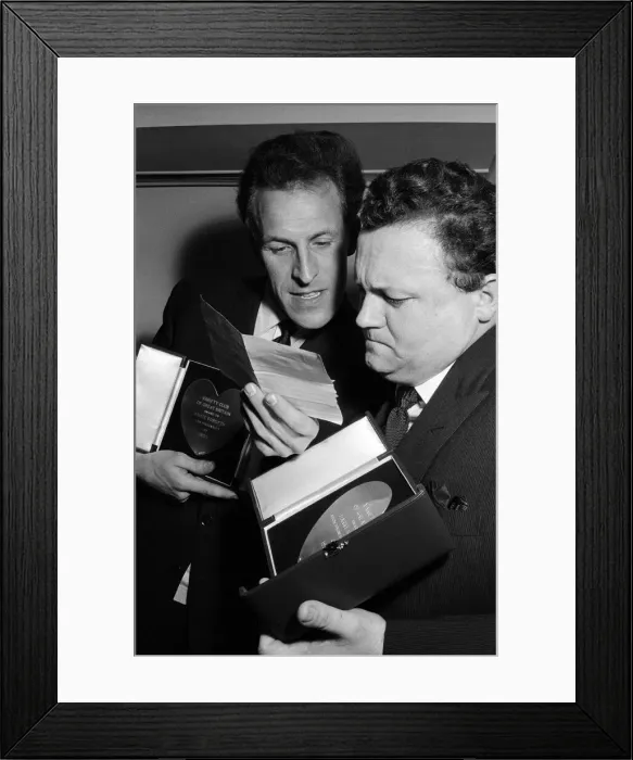 Framed Print : Bruce Forsyth and Harry Secombe at the Variety Club lunch. 8th March 1960 Framed Print : Bruce Forsyth and Harry Secombe at the Variety Club lunch. 8th March 1960