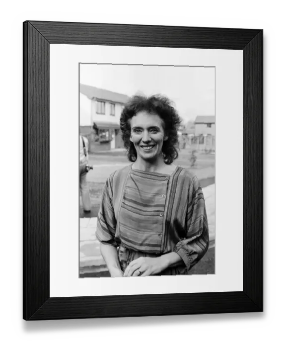 Framed Print : The cast of Brookside, Sue Johnston who played Sheila Grant. 6th October 1982