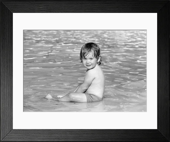 Framed Print : Martins Swimming Pool, Wokingham, Summer Weather Pix, June 1980 Framed Print : Martins Swimming Pool, Wokingham, Summer Weather Pix, June 1980