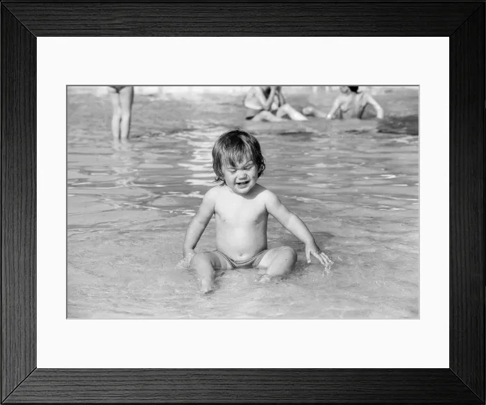 Framed Print : Martins Swimming Pool, Wokingham, Summer Weather Pix, June 1980 Framed Print : Martins Swimming Pool, Wokingham, Summer Weather Pix, June 1980