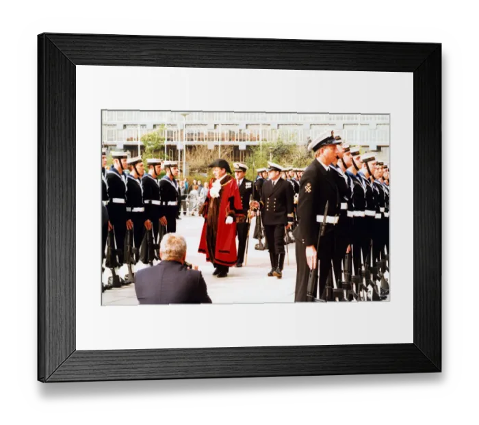 Framed Print : To mark HMS Jupiters final visit to Middlesbrough, Mayor Councillor Eddie Bolland