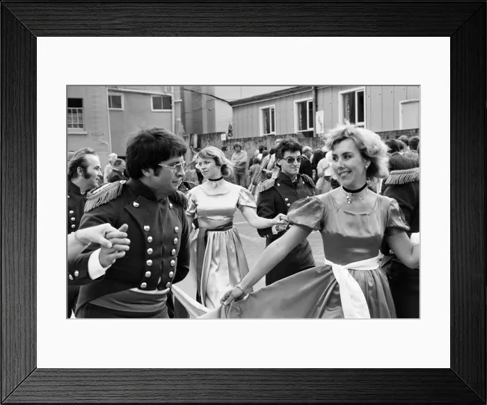 Framed Print : Polish Dancers, London Road, Reading, June 1980