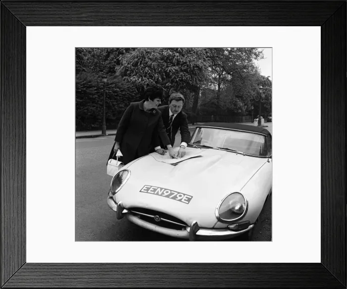 Framed Print : MP Betty Boothroyd canvassing. 23rd May 1968 Framed Print : MP Betty Boothroyd canvassing. 23rd May 1968