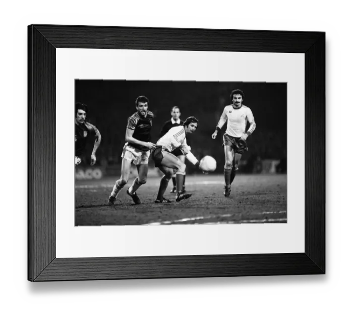 Framed Print : West Ham 1-4 Dinamo, Tbilisi, European Cup Winners Cup, Quarter final 1st Leg Framed Print : West Ham 1-4 Dinamo, Tbilisi, European Cup Winners Cup, Quarter final 1st Leg