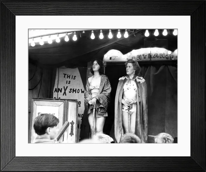 Framed Print : One of the shows at the Hoppings fair, held on the Town Moor in Newcastle upon Tyne Framed Print : One of the shows at the Hoppings fair, held on the Town Moor in Newcastle upon Tyne