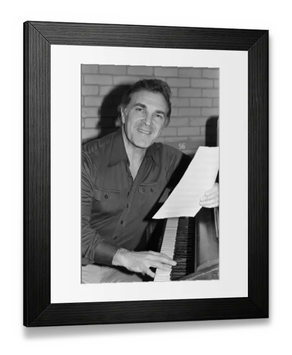 Framed Print : Ernest Maxin at rehearsals for Lennie and Jerrys BBC1 Christmas Special Framed Print : Ernest Maxin at rehearsals for Lennie and Jerrys BBC1 Christmas Special
