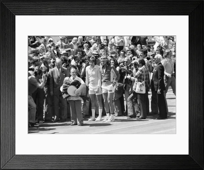 Framed Print : Wimbledon Tennis Championships 1977, Mens Final, Centre Court, Wimbledon