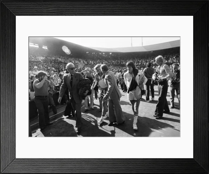 Framed Print : Wimbledon Tennis Championships 1977, Mens Final, Centre Court, Wimbledon Framed Print : Wimbledon Tennis Championships 1977, Mens Final, Centre Court, Wimbledon