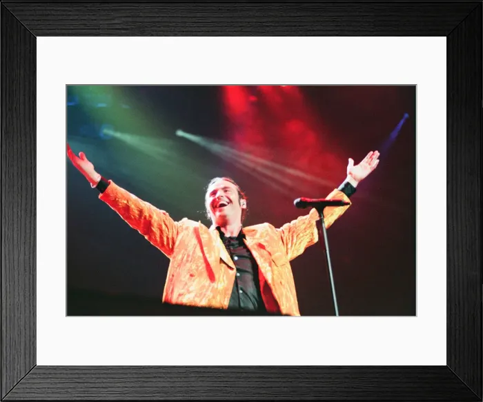 Framed Print : Wet Wet Wet, music group, in concert, NEC, Birmingham, 3rd July 1995 Framed Print : Wet Wet Wet, music group, in concert, NEC, Birmingham, 3rd July 1995