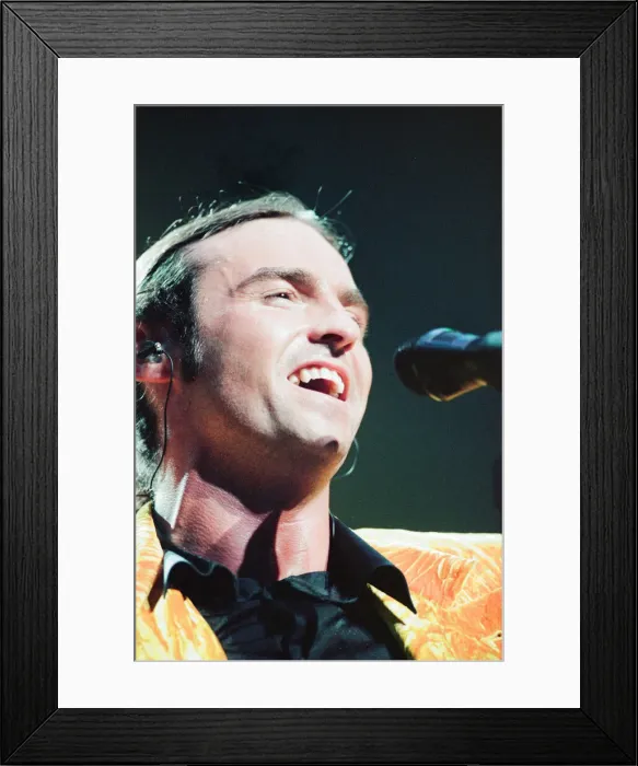 Framed Print : Wet Wet Wet, music group, in concert, NEC, Birmingham, 3rd July 1995 Framed Print : Wet Wet Wet, music group, in concert, NEC, Birmingham, 3rd July 1995