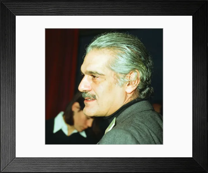 Framed Print : Omar Sharif, actor and professional bridge player, taking part in the Langs Supreme
