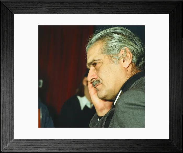 Framed Print : Omar Sharif, actor and professional bridge player, taking part in the Langs Supreme