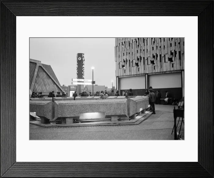 Framed Print : The Hexagon, a multi-purpose theatre and arts venue in Reading, Berkshire, England Framed Print : The Hexagon, a multi-purpose theatre and arts venue in Reading, Berkshire, England