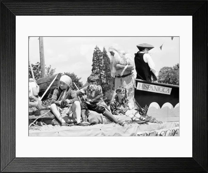 Framed Print : Maritime Carnival, Reading, Berkshire, England, June 1980 Framed Print : Maritime Carnival, Reading, Berkshire, England, June 1980