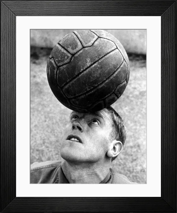 Framed Print : Everton footballer Tony Kay in training at Sheffield Wednesdays ground, July 1963 Framed Print : Everton footballer Tony Kay in training at Sheffield Wednesdays ground, July 1963