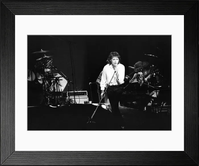 Framed Print : David Essex, in concert at The Hexagon Theatre, Reading, Berkshire, England, June 1980