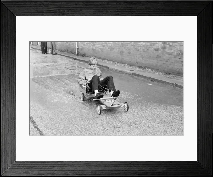 Framed Print : Soap Box Races at Stoneham Boys School, Reading, Berkshire, June 1980 Framed Print : Soap Box Races at Stoneham Boys School, Reading, Berkshire, June 1980