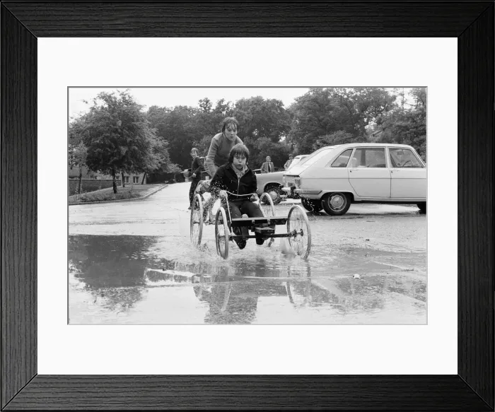 Framed Print : Soap Box Races at Stoneham Boys School, Reading, Berkshire, June 1980 Framed Print : Soap Box Races at Stoneham Boys School, Reading, Berkshire, June 1980