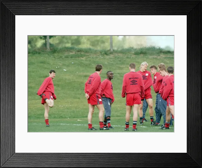 Framed Print : Manchester United in training. 12th May 1995 Framed Print : Manchester United in training. 12th May 1995