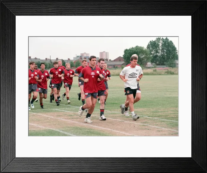 Framed Print : Manchester United in their first day of training. 13th July 1995 Framed Print : Manchester United in their first day of training. 13th July 1995