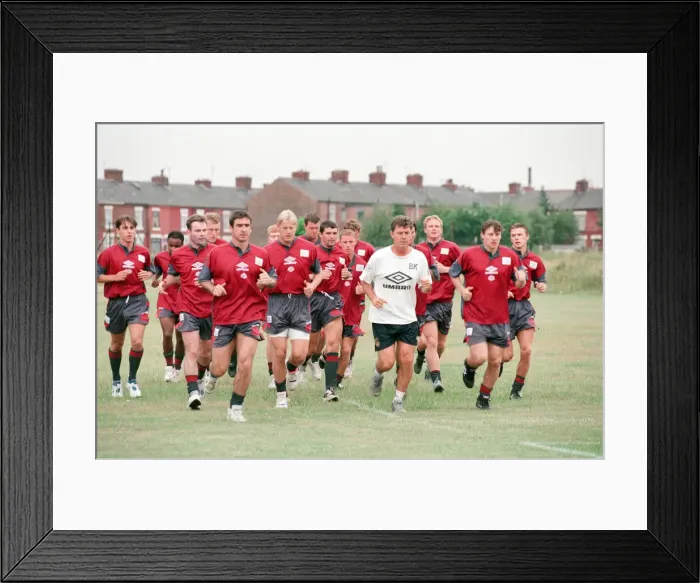 Framed Print : Manchester United in their first day of training. 13th July 1995 Framed Print : Manchester United in their first day of training. 13th July 1995
