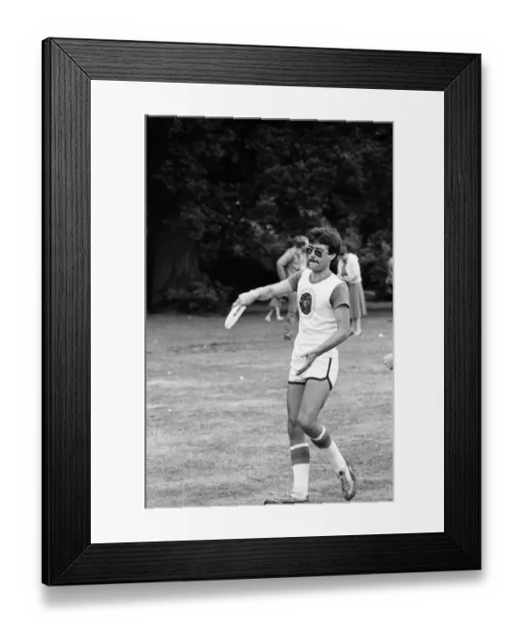 Framed Print : Bracknell Frisbee Festival, Berkshire, June 1980 Framed Print : Bracknell Frisbee Festival, Berkshire, June 1980