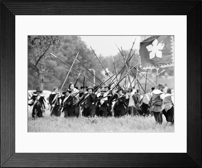 Framed Print : English Civil War, re-enactment, performed by The Sealed Knot, an educational charity Framed Print : English Civil War, re-enactment, performed by The Sealed Knot, an educational charity