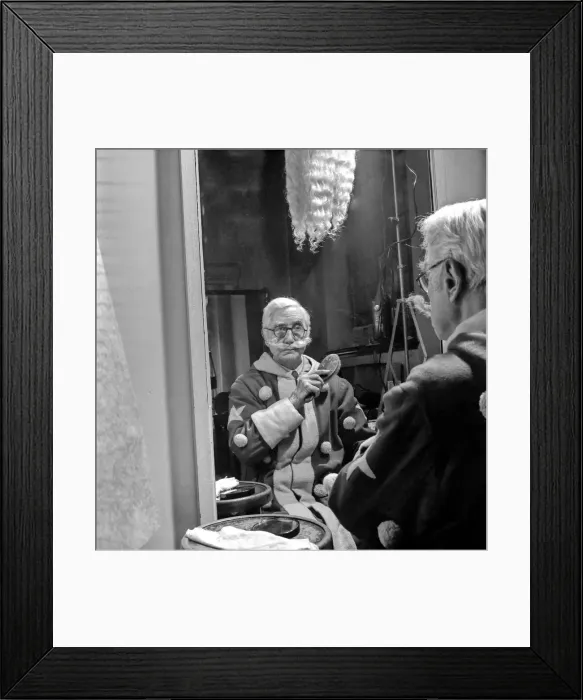 Framed Print : Christmas: Father Christmas seen here at Pontings. Santa is played by 88 year old Stanley Framed Print : Christmas: Father Christmas seen here at Pontings. Santa is played by 88 year old Stanley