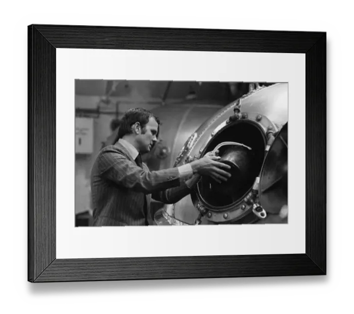 Framed Print : Last brew at Courage, Barclay, Simonds & Co Ltd Brewery, Reading, June 1980 Framed Print : Last brew at Courage, Barclay, Simonds & Co Ltd Brewery, Reading, June 1980