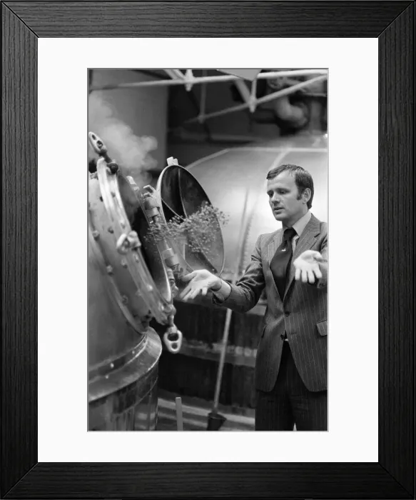 Framed Print : Last brew at Courage, Barclay, Simonds & Co Ltd Brewery, Reading, June 1980 Framed Print : Last brew at Courage, Barclay, Simonds & Co Ltd Brewery, Reading, June 1980