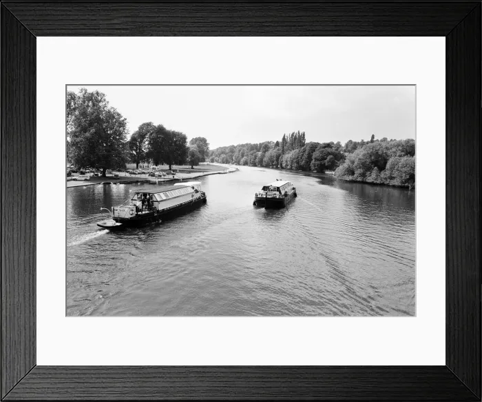 Framed Print : River Thames, Caversham, Reading, Berkshire, England, June 1980 Framed Print : River Thames, Caversham, Reading, Berkshire, England, June 1980