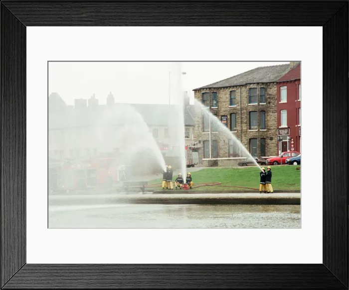 Framed Print : Coatham Boating Lake, Redcar, North Yorkshire, England, 14th February 1992 Framed Print : Coatham Boating Lake, Redcar, North Yorkshire, England, 14th February 1992