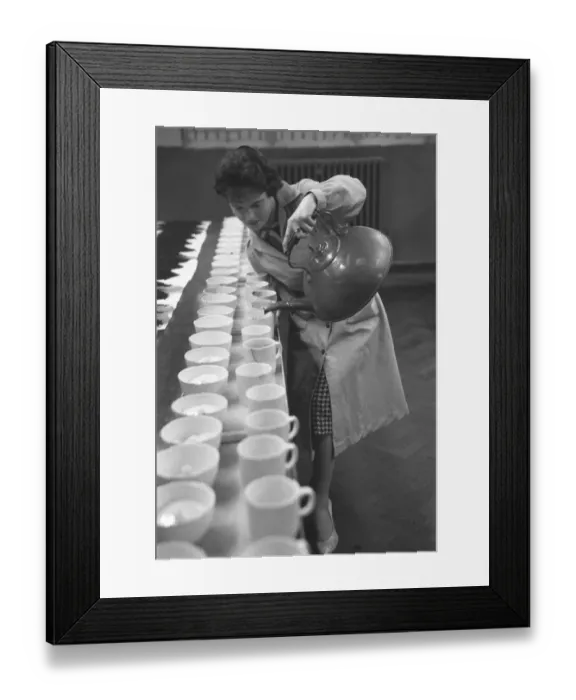 Framed Print : The tea taster at work. A sip, a quick taste and Mr Edward Pedvin, of Hollywood