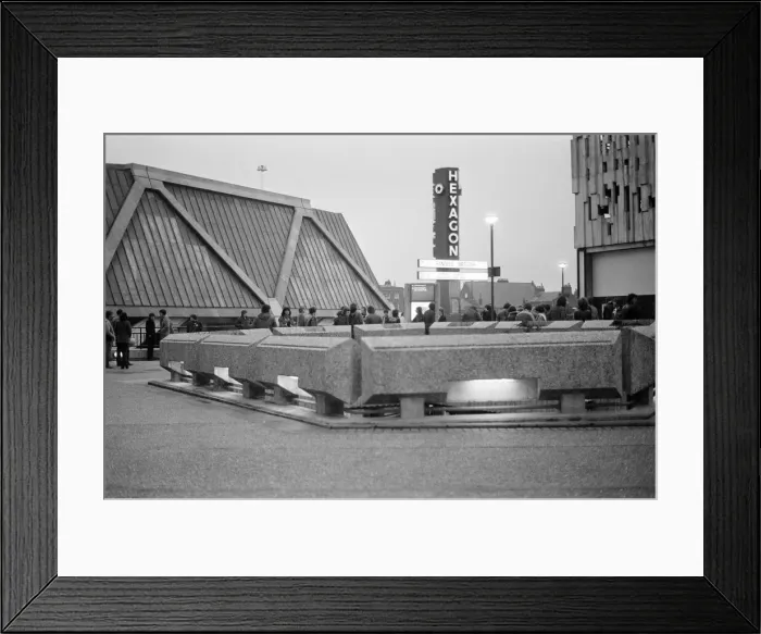 Framed Print : The Hexagon, a multi-purpose theatre and arts venue in Reading, Berkshire, England Framed Print : The Hexagon, a multi-purpose theatre and arts venue in Reading, Berkshire, England