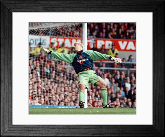 Framed Print : Manchester United 2-2 Liverpool, Premier League match at Old Trafford Framed Print : Manchester United 2-2 Liverpool, Premier League match at Old Trafford
