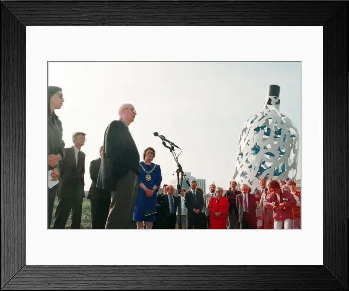 Framed Print : The launch of the sculpture Bottle of Notes, a piece of public art by Claes Framed Print : The launch of the sculpture Bottle of Notes, a piece of public art by Claes